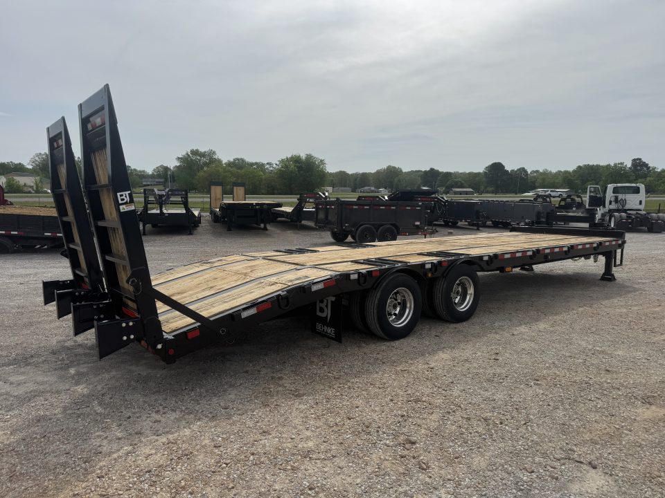 New 2026 Behnke 102"x31' 20 TON Pintle Hitch Tag Trailer *AIR RAMPS*