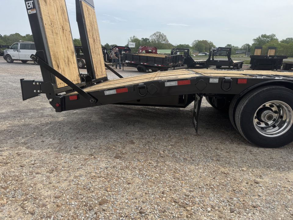 New 2026 Behnke 102"x31' 20 TON Pintle Hitch Tag Trailer *AIR RAMPS*