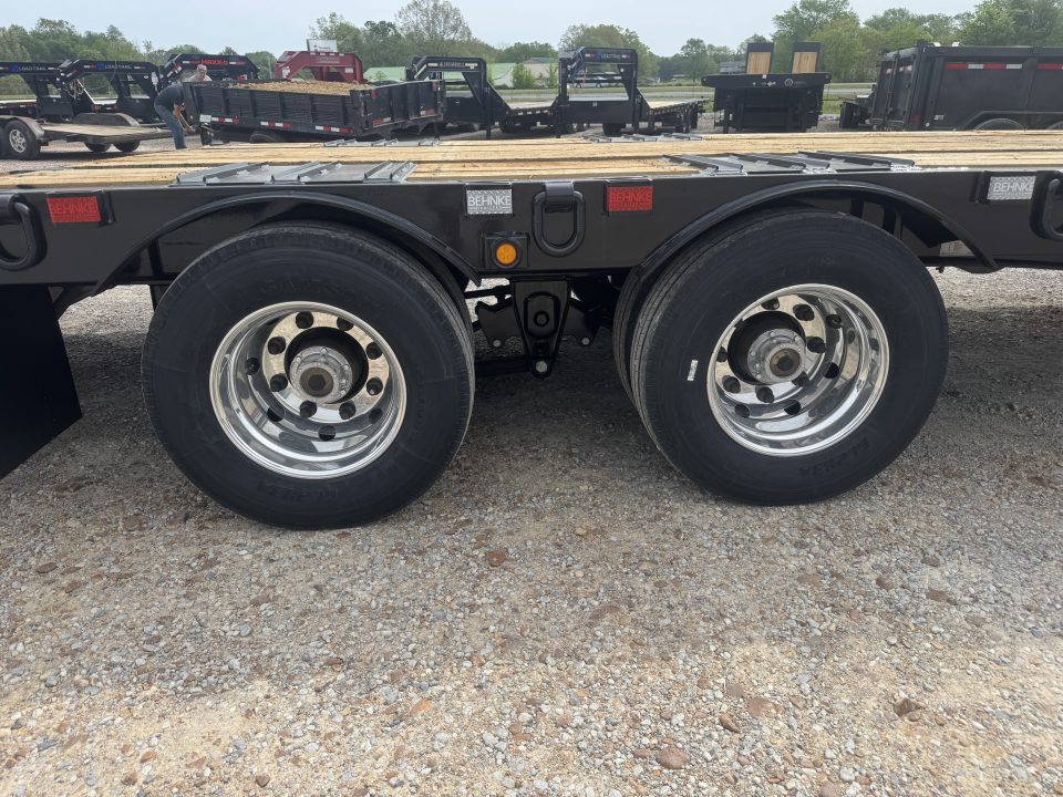 New 2026 Behnke 102"x31' 20 TON Pintle Hitch Tag Trailer *AIR RAMPS*