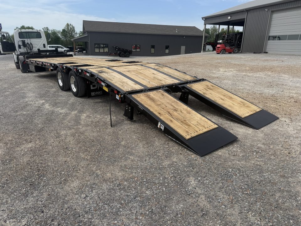New 2026 Behnke 102"x31' 20 TON Pintle Hitch Tag Trailer *AIR RAMPS*