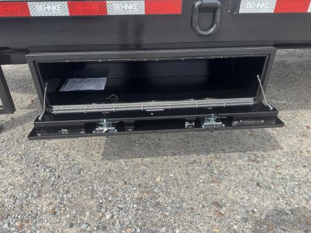 New 2026 Behnke 102"x31' 20 TON Pintle Hitch Tag Trailer *AIR RAMPS*