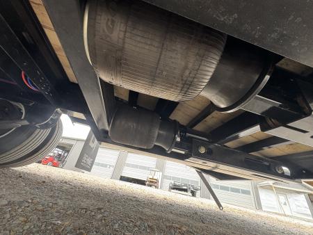 New 2026 Behnke 102"x31' 20 TON Pintle Hitch Tag Trailer *AIR RAMPS*