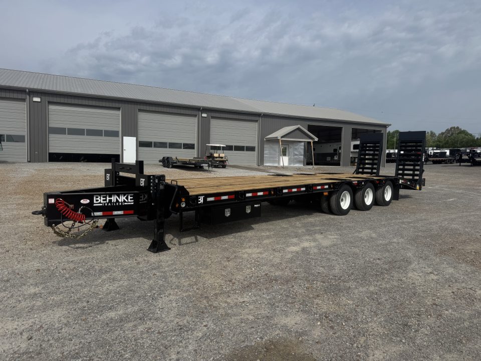 New 2026 Behnke 102"x33' 25 TON Pintle Hitch Trailer *AIR RAMPS*