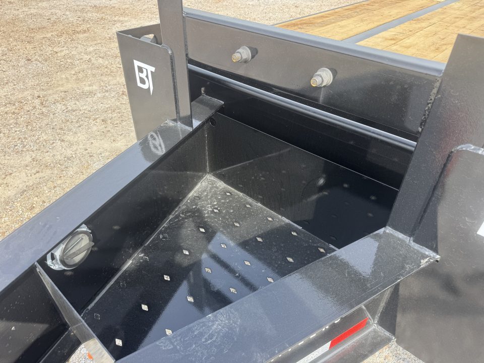 New 2026 Behnke 102"x33' 25 TON Pintle Hitch Trailer *AIR RAMPS*