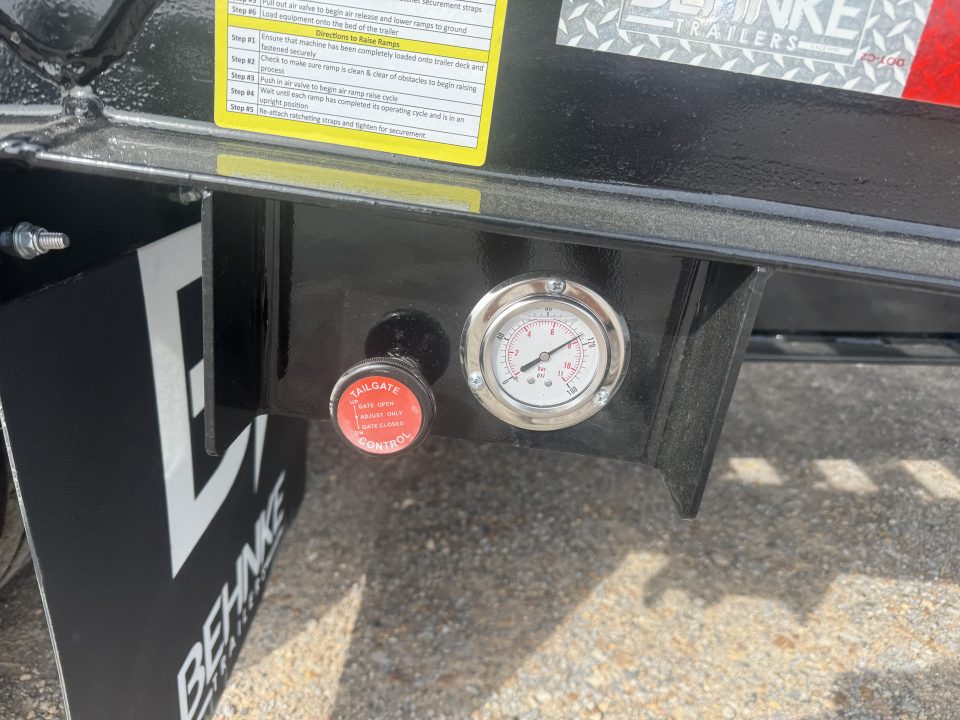 New 2026 Behnke 102"x33' 25 TON Pintle Hitch Trailer *AIR RAMPS*