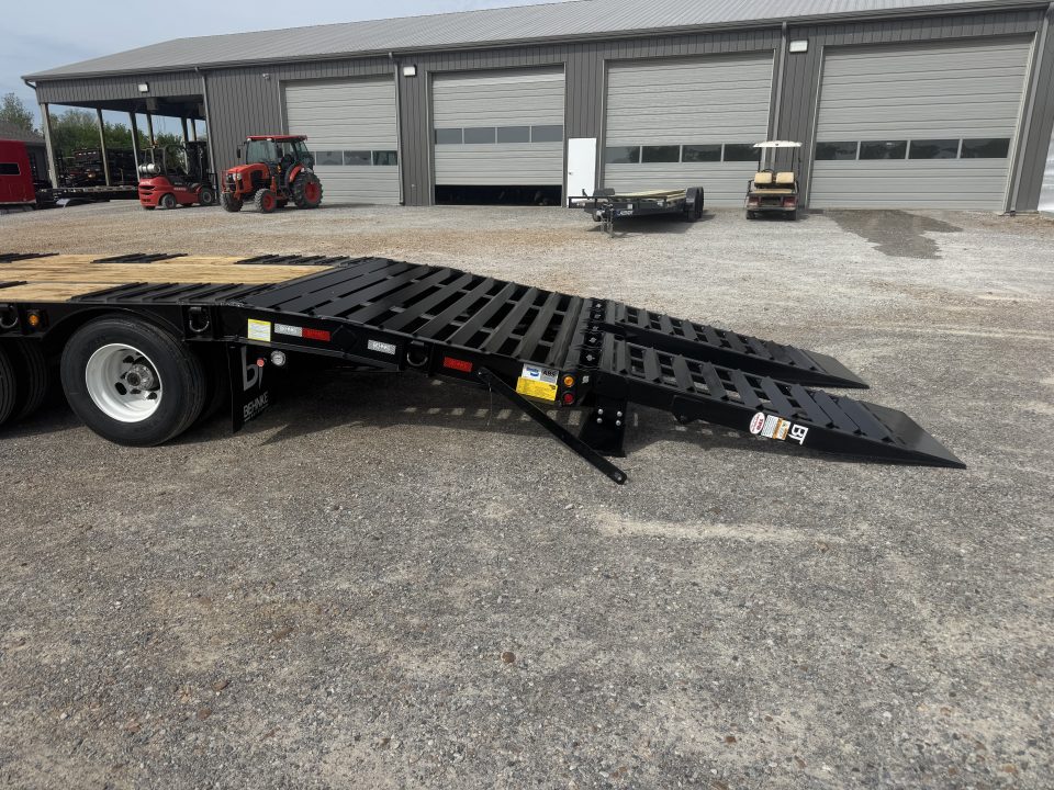 New 2026 Behnke 102"x33' 25 TON Pintle Hitch Trailer *AIR RAMPS*