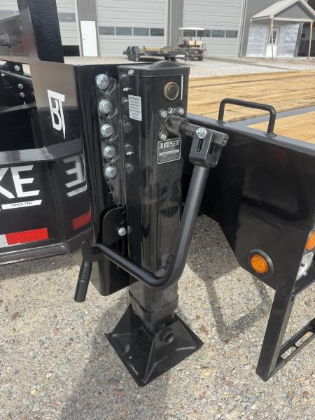 New 2026 Behnke 102"x33' 25 TON Pintle Hitch Trailer *AIR RAMPS*