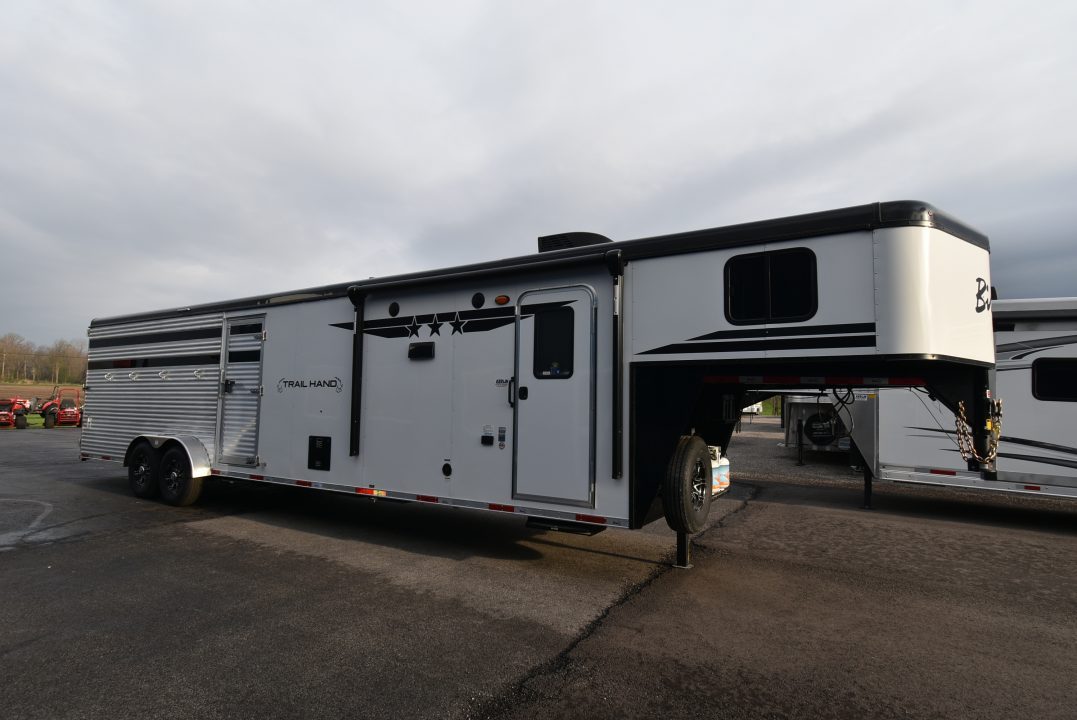 New 2026 Bison Trailers TH71016 Horse Trailer