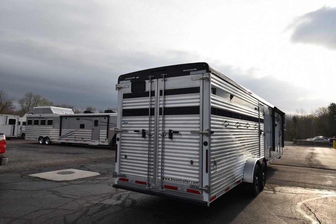 New 2026 Bison Trailers TH71016 Horse Trailer
