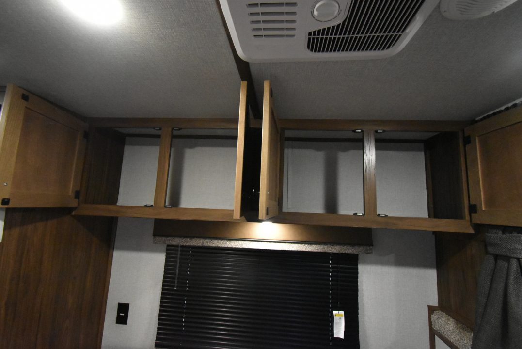 New 2026 Bison Trailers TH71016 Horse Trailer
