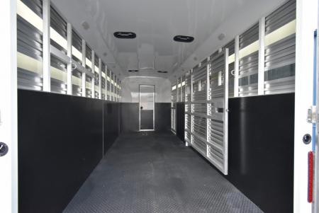 New 2026 Bison Trailers TH71016 Horse Trailer