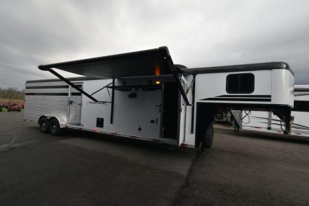 New 2026 Bison Trailers TH71016 Horse Trailer