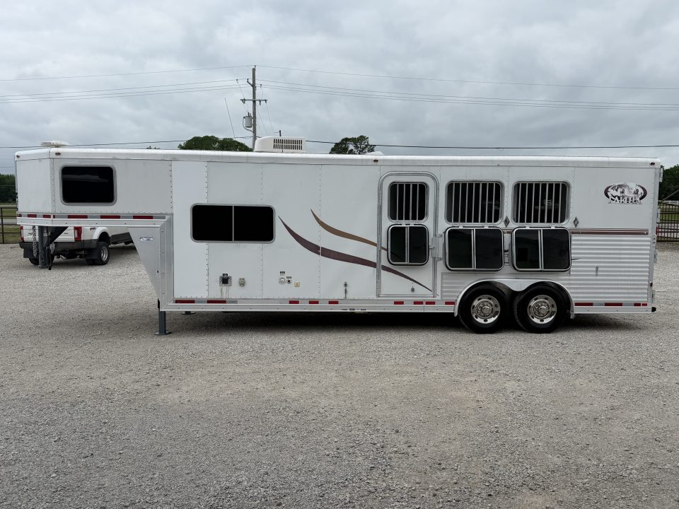 Used 2007 Lakota 3 Horse Gooseneck Living Quarters Horse Trailer