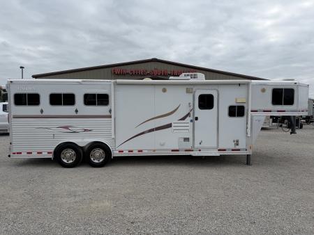 Used 2007 Lakota 3 Horse Gooseneck Living Quarters Horse Trailer