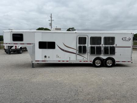 Used 2007 Lakota 3 Horse Gooseneck Living Quarters Horse Trailer