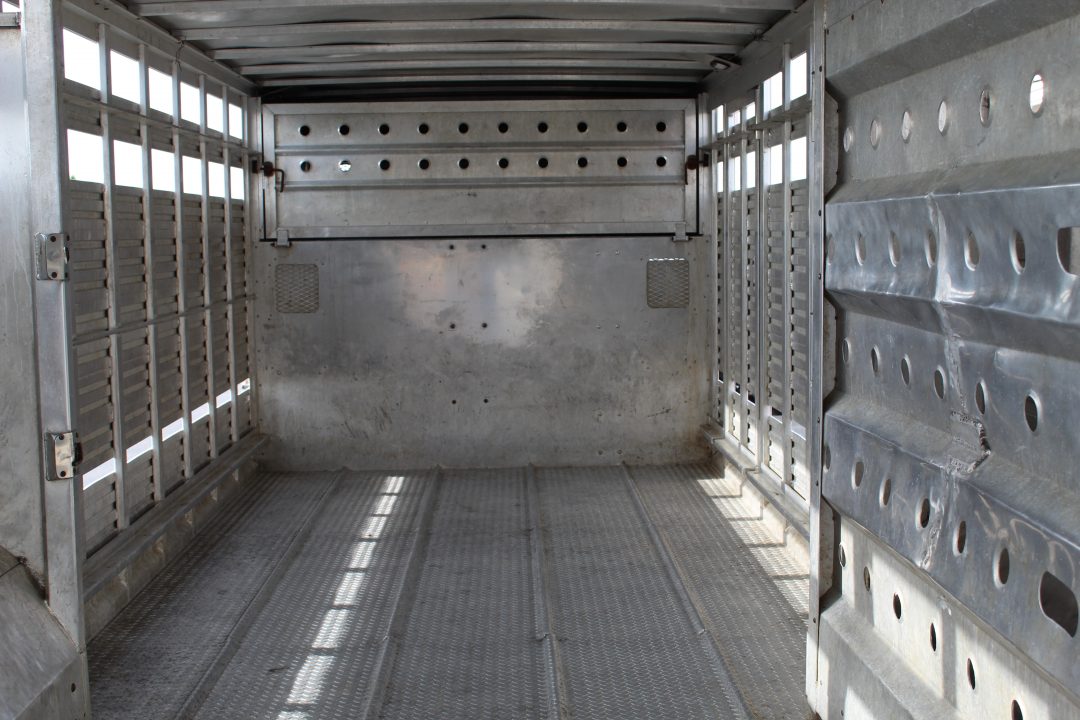 Consignment 1992 EBY Trailers RUFFNECK Stock / Stock Combo Trailer