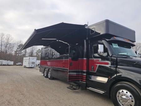 New 2026 Show Hauler 30QTSSL Class A