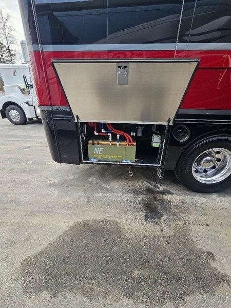 New 2026 Show Hauler 30QTSSL Class A