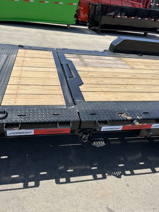 New 2026 Horizon Trailers 22X82X25BP10K Equipment Trailer