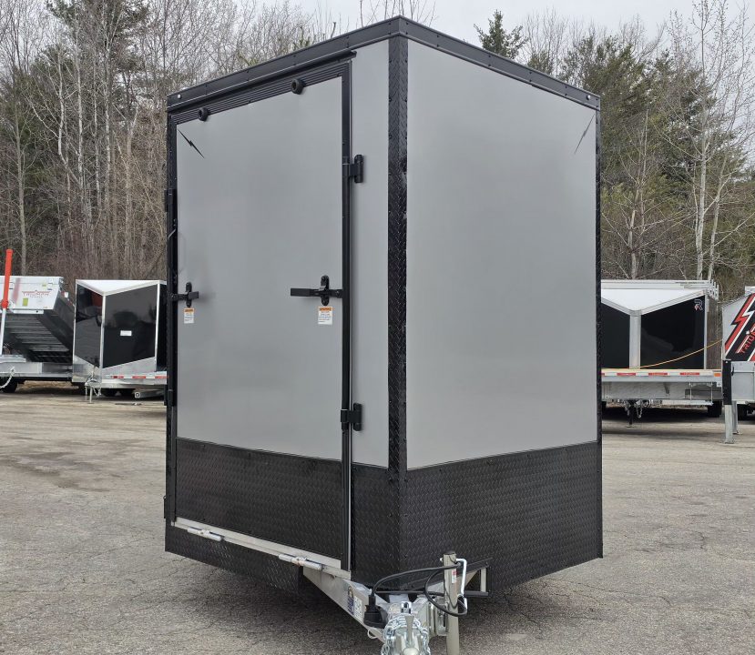 New 7.5 X 18 + 5' V NOSE SNOWMOBILE ENCLOSED ALL ALUMINUM POLY COMPOSITE EXTERIOR 2026 LIGHTNING SIDE ESCAPE DOOR