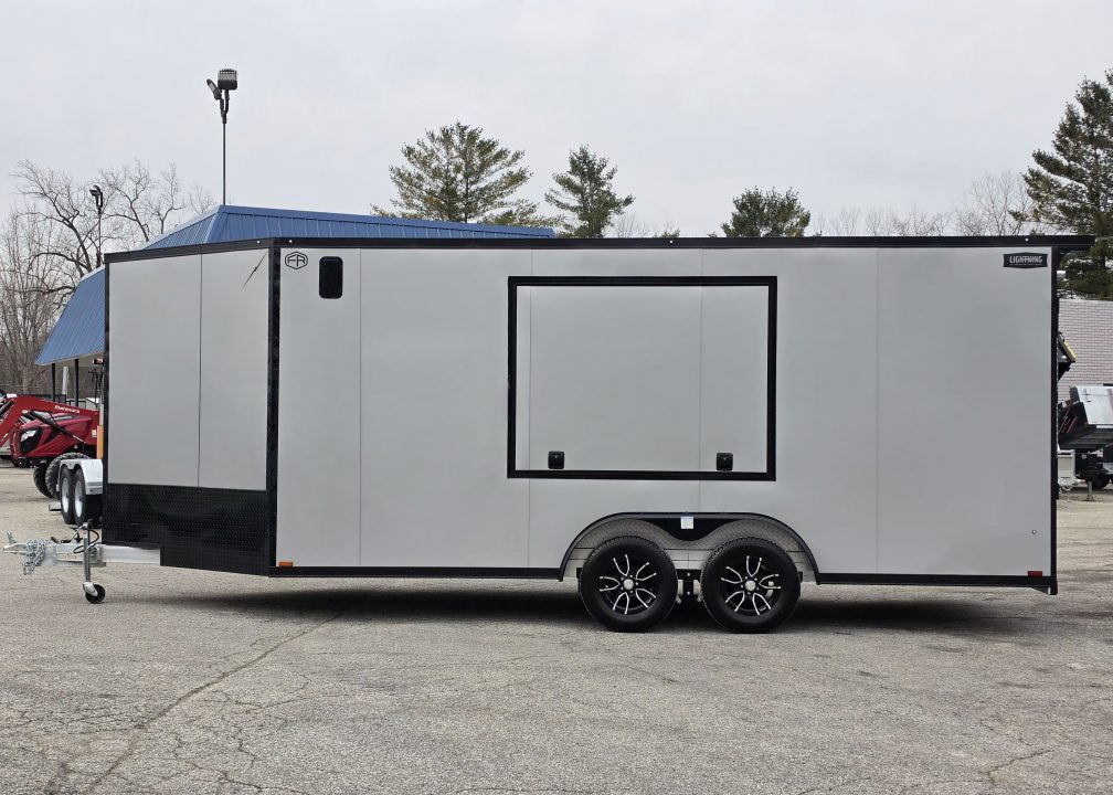 New 7.5 X 18 + 5' V NOSE SNOWMOBILE ENCLOSED ALL ALUMINUM POLY COMPOSITE EXTERIOR 2026 LIGHTNING SIDE ESCAPE DOOR