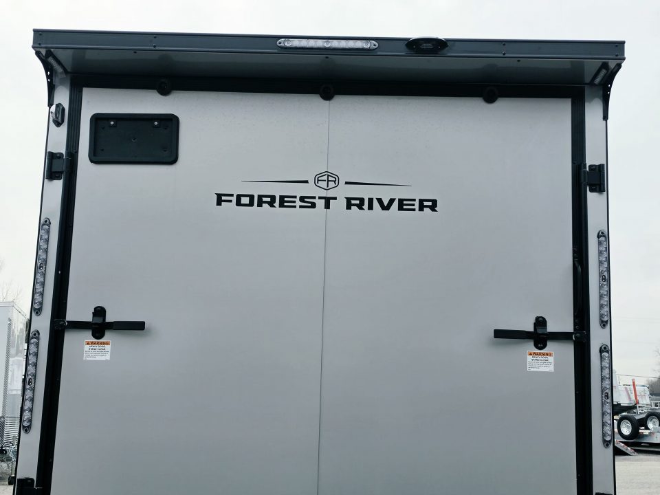 New 7.5 X 18 + 5' V NOSE SNOWMOBILE ENCLOSED ALL ALUMINUM POLY COMPOSITE EXTERIOR 2026 LIGHTNING SIDE ESCAPE DOOR