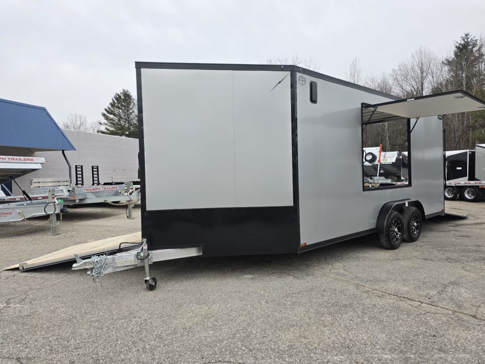 New 7.5 X 18 + 5' V NOSE SNOWMOBILE ENCLOSED ALL ALUMINUM POLY COMPOSITE EXTERIOR 2026 LIGHTNING SIDE ESCAPE DOOR