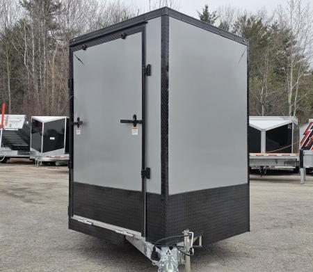 New 7.5 X 18 + 5' V NOSE SNOWMOBILE ENCLOSED ALL ALUMINUM POLY COMPOSITE EXTERIOR 2026 LIGHTNING SIDE ESCAPE DOOR