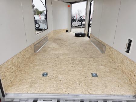New 7.5 X 18 + 5' V NOSE SNOWMOBILE ENCLOSED ALL ALUMINUM POLY COMPOSITE EXTERIOR 2026 LIGHTNING SIDE ESCAPE DOOR
