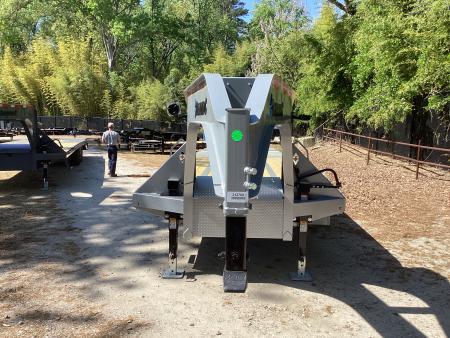 New 2026 Diamond C Trailers FMAX212MR32X102 Deckover Trailer