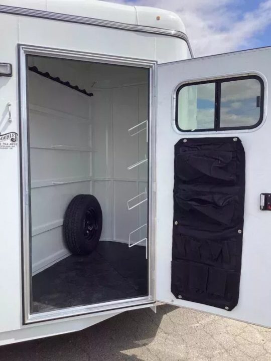 New 2026 Thuro-Bilt Liberty 7'6" Tall-4 Horse Trailer-Adjustable Dividers-1' Added Length