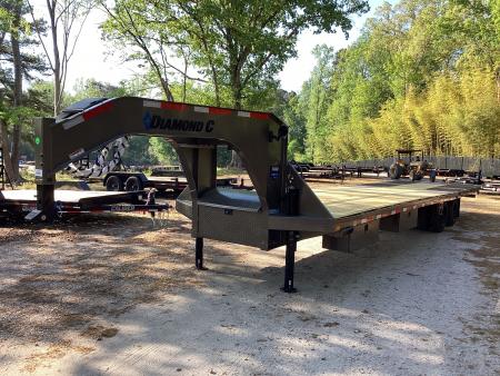 New 2026 Diamond C Trailers FMAX212HDT35X102 Deckover Trailer