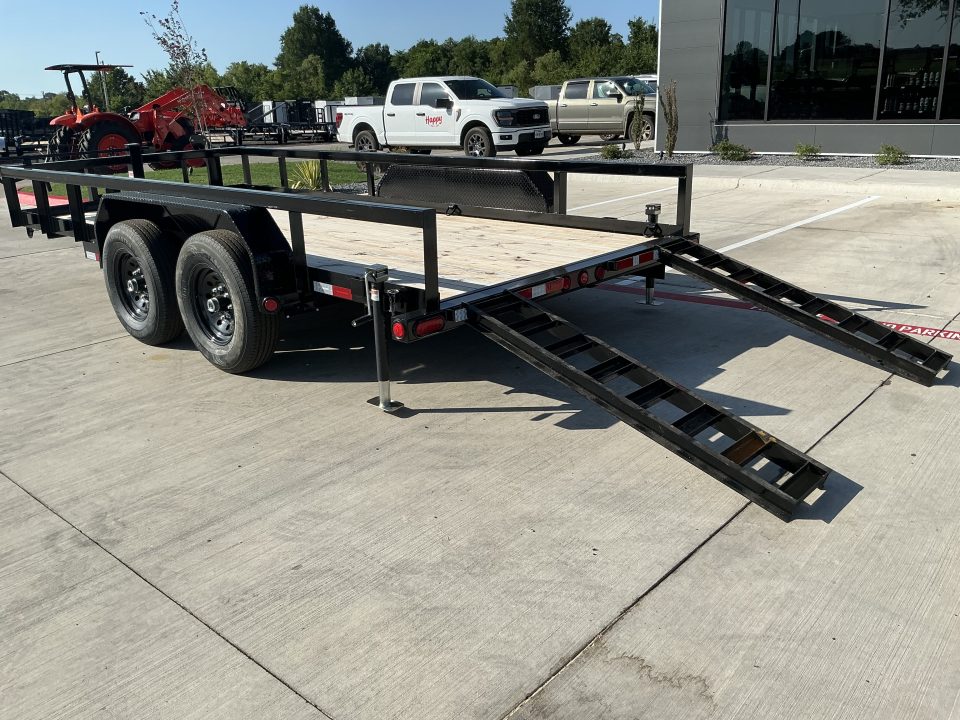 New 2026 PJ 83"x16' Angle Pipetop Trailer – P8