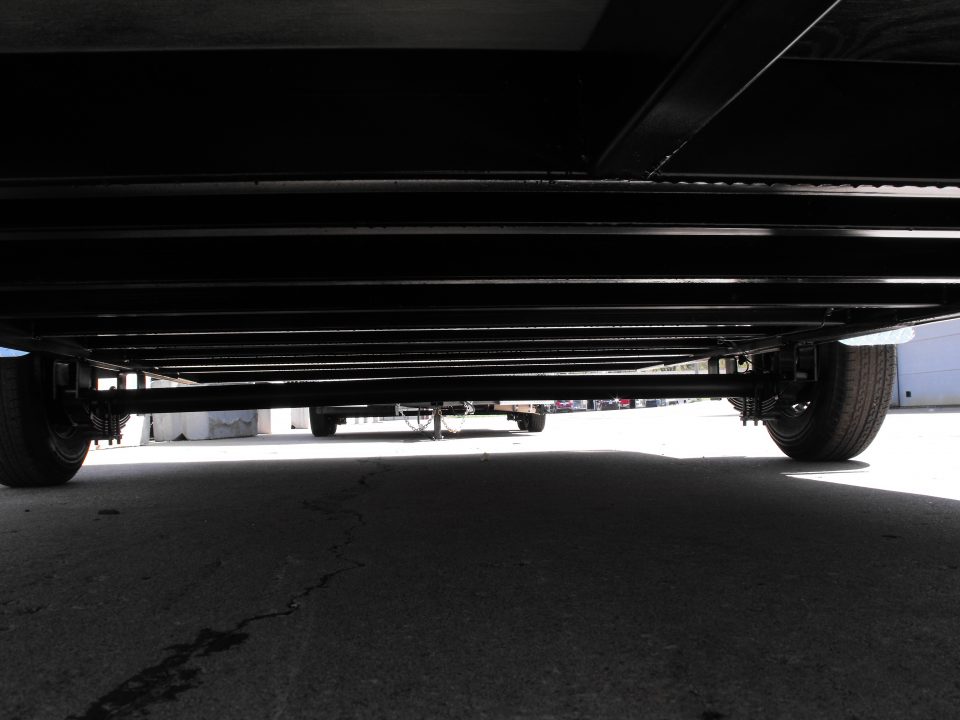 New Enclosed Trailer 7 X12 7' Int 5200 LB Axle/Brks White