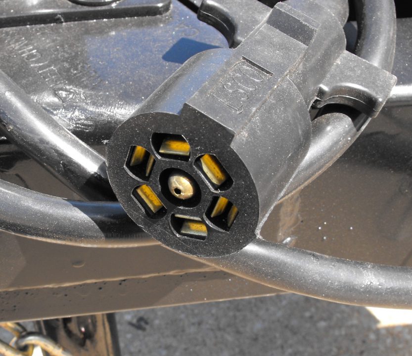 New Enclosed Trailer 7 X12 7' Int 5200 LB Axle/Brks White