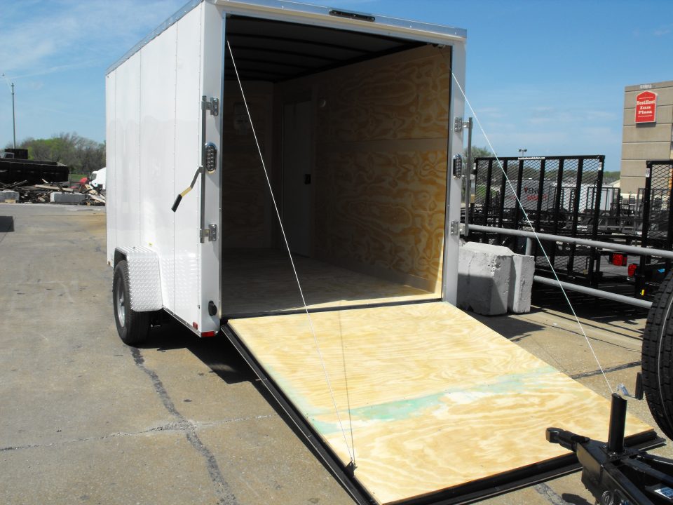 New Enclosed Trailer 7 X12 7' Int 5200 LB Axle/Brks White