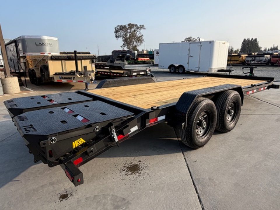 New 2026 Big Tex Trailers 14EH-20D3A-MR 7FT X 20FT 15.4K GVW Car Hauler