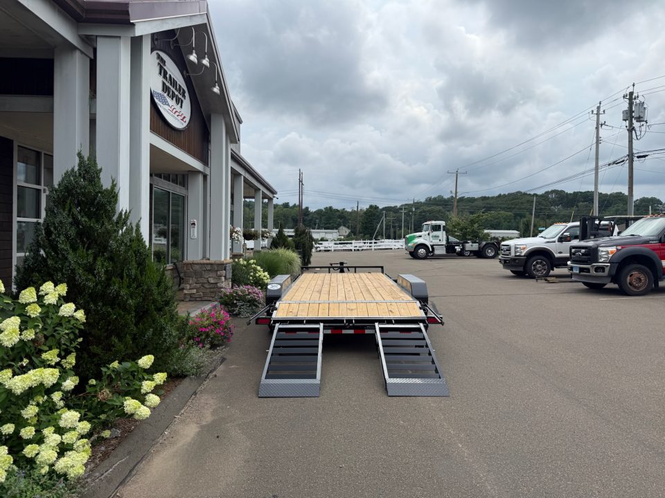 New Sure-Trac 7' x 18' Equipment Trailer 14K