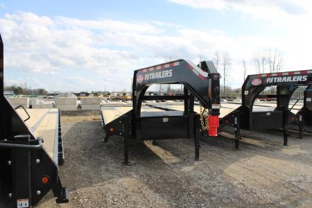 New 2026 PJ Trailers 32' MR 25K GVWR GOOSENECK STOCK ID 53035 Equipment Trailer