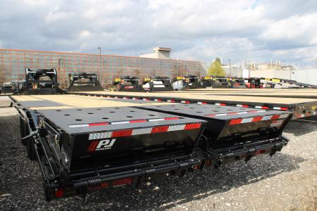 New 2026 PJ Trailers 32' MR 25K GVWR GOOSENECK STOCK ID 53035 Equipment Trailer