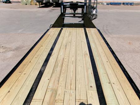 New 2026 Load Trail 102x30 GN Flatbed w/ Max Ramps 24k