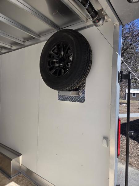 New 2026 Nitro 8.5x24 spread aluminum aluminum enclosed trailer with escape door Car / Racing Trailer