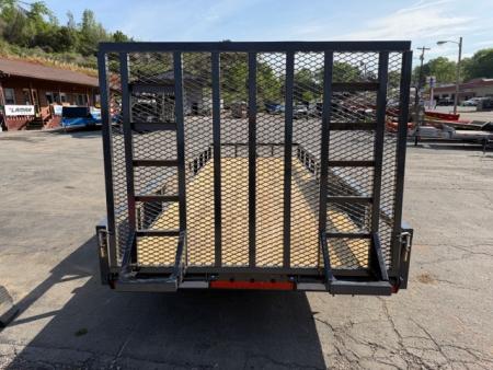 New Lamar Utility 83x20 10k W/ HD Spring Assisted Gate W/ Ramp Legs