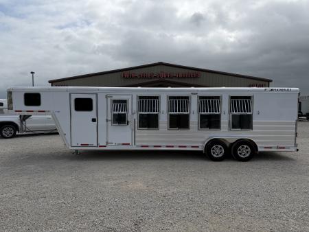 New 2026 Featherlite 5 Horse Gooseneck Horse Trailer