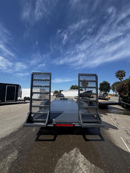 New 2026 Lamar Trailers EQ-TDM Equipment Trailer