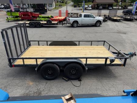New Lamar Utility 83x14 7k w/ Single Brake & SQ Tube Top Rail