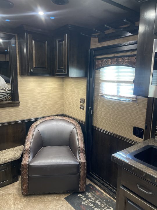 Used 2016 4-Star Trailers 4H REVERSE SIDE LOAD Horse Trailer
