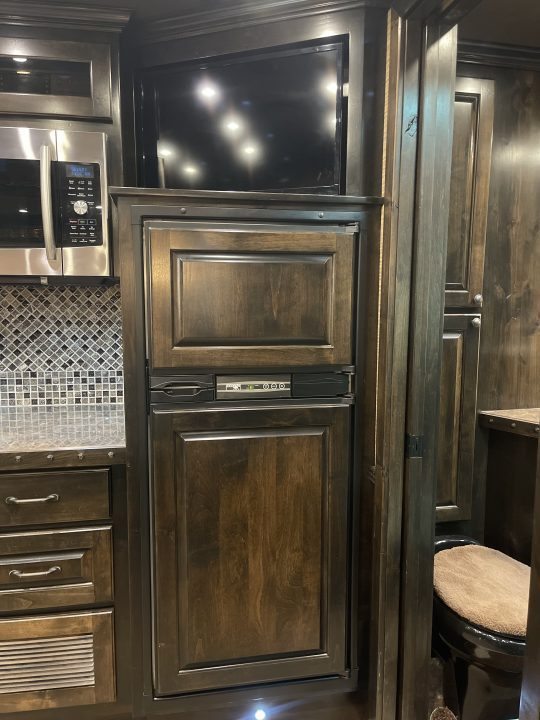 Used 2016 4-Star Trailers 4H REVERSE SIDE LOAD Horse Trailer