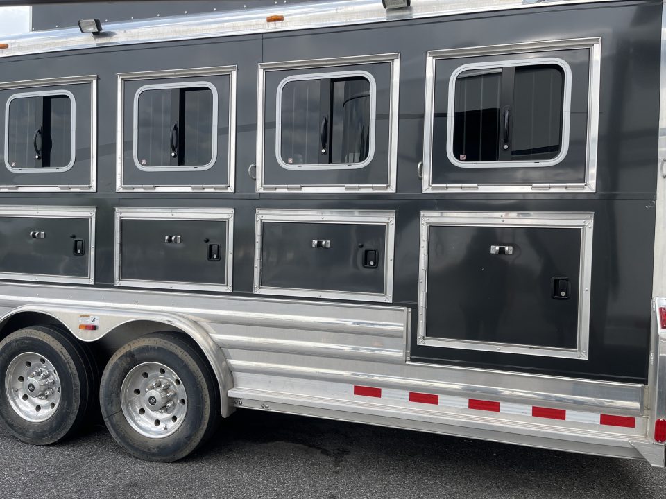 Used 2016 4-Star Trailers 4H REVERSE SIDE LOAD Horse Trailer