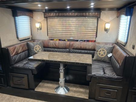 Used 2016 4-Star Trailers 4H REVERSE SIDE LOAD Horse Trailer